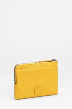 Kaia Pouch|ELK Online