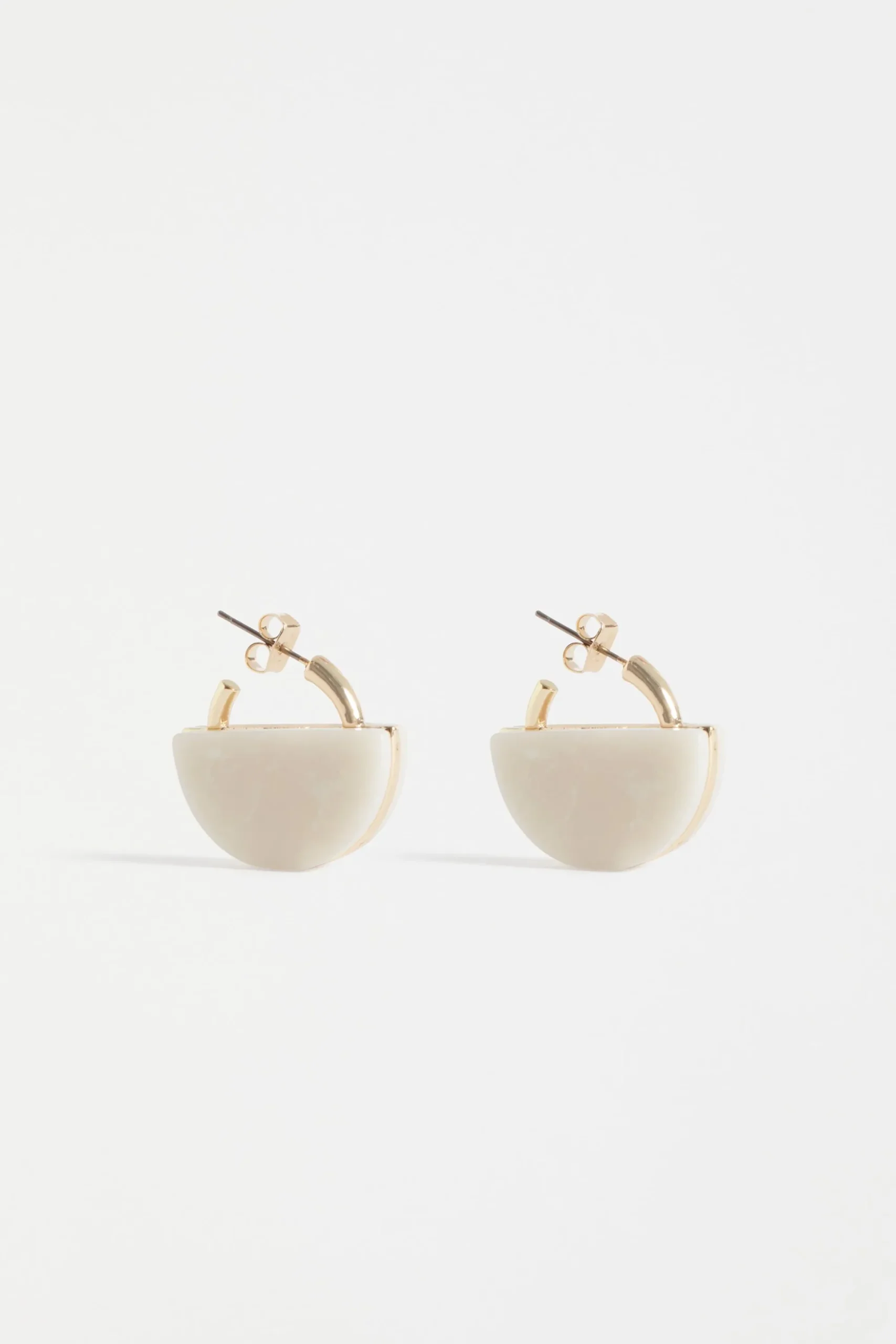 Kriis Earring|ELK Online