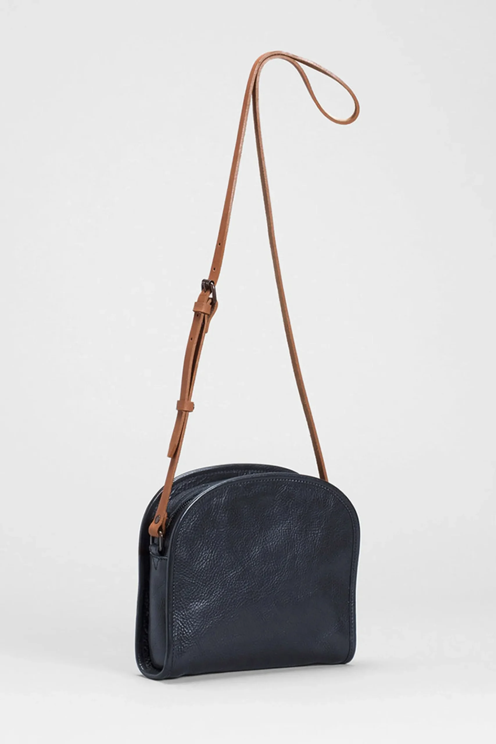 Kurva Messenger Bag|ELK New
