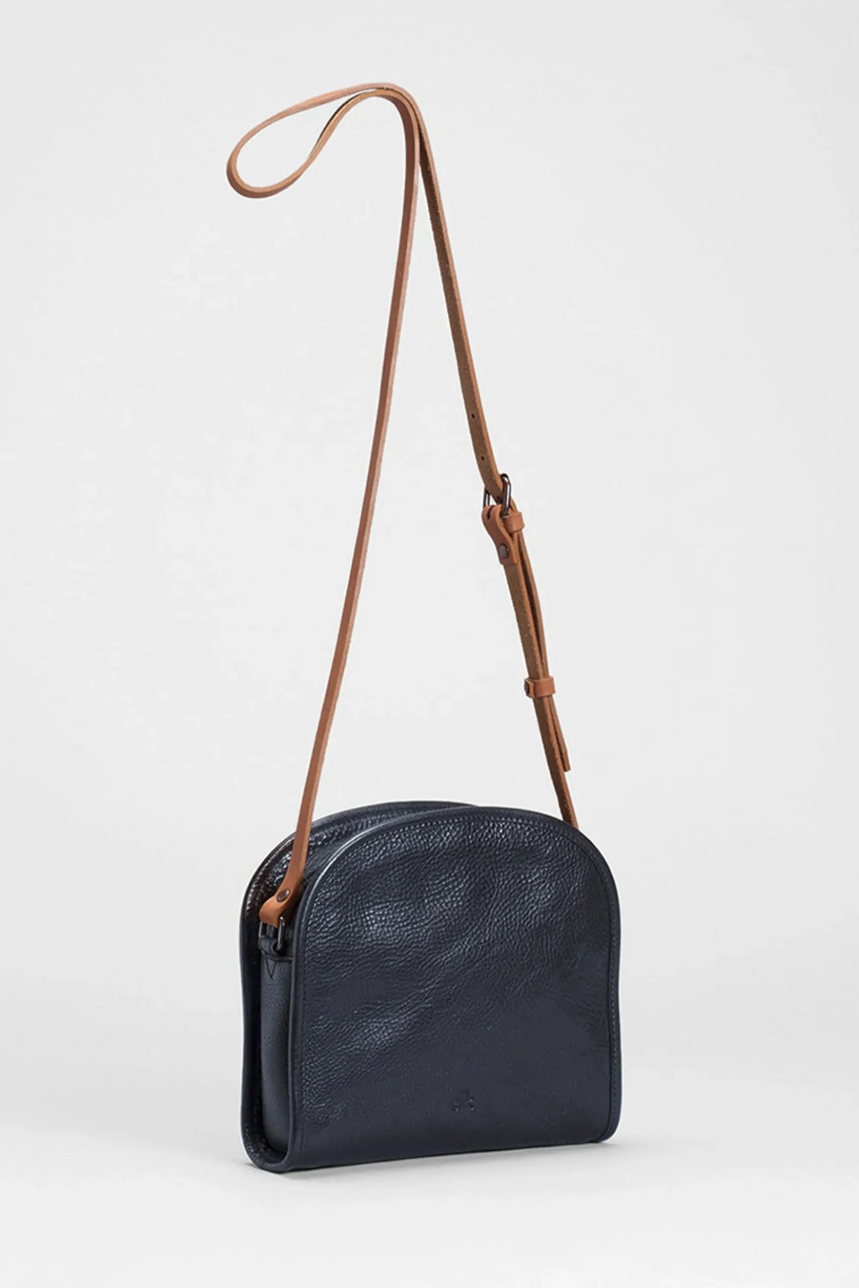 Kurva Messenger Bag|ELK New