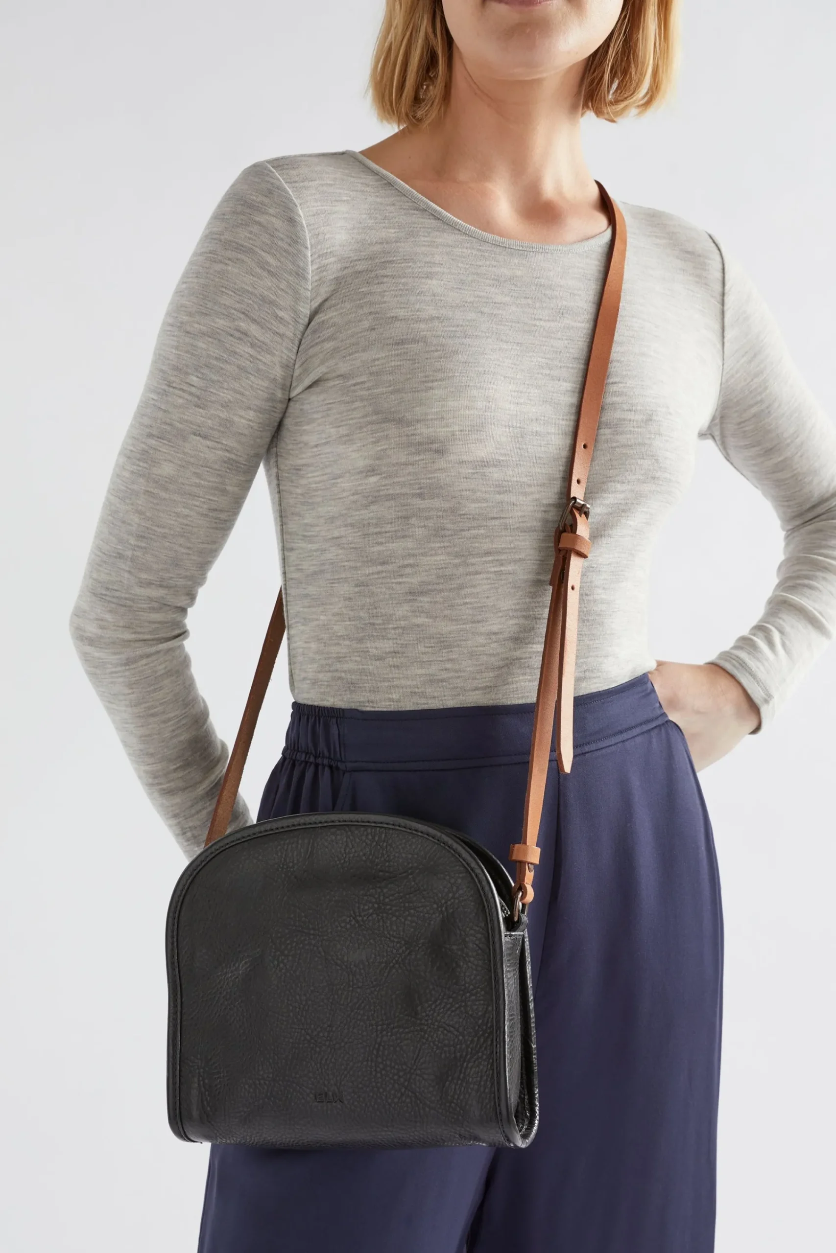 Kurva Messenger Bag|ELK New