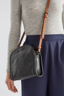 Kurva Messenger Bag|ELK New