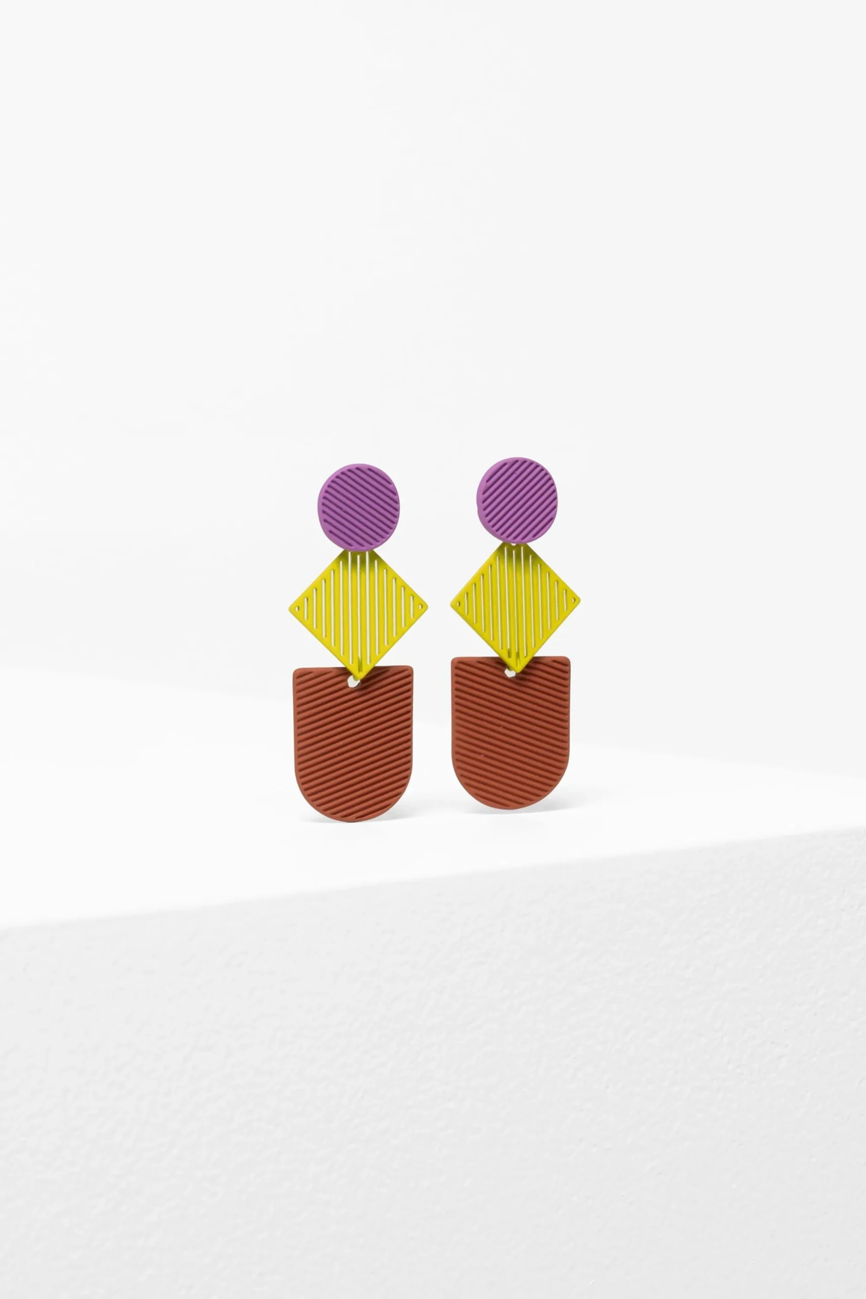 Ovek Earring|ELK Online
