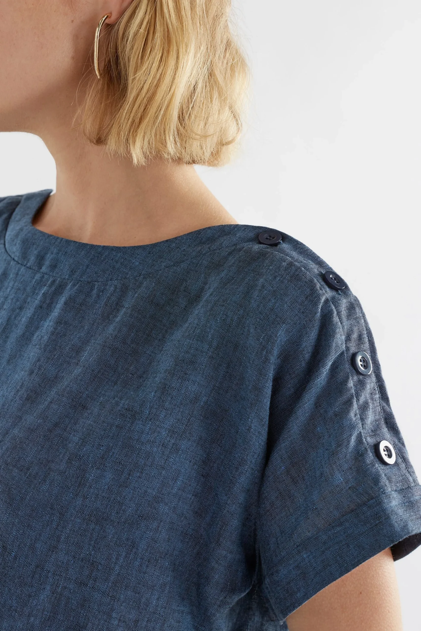 Sav Linen Top|ELK Online