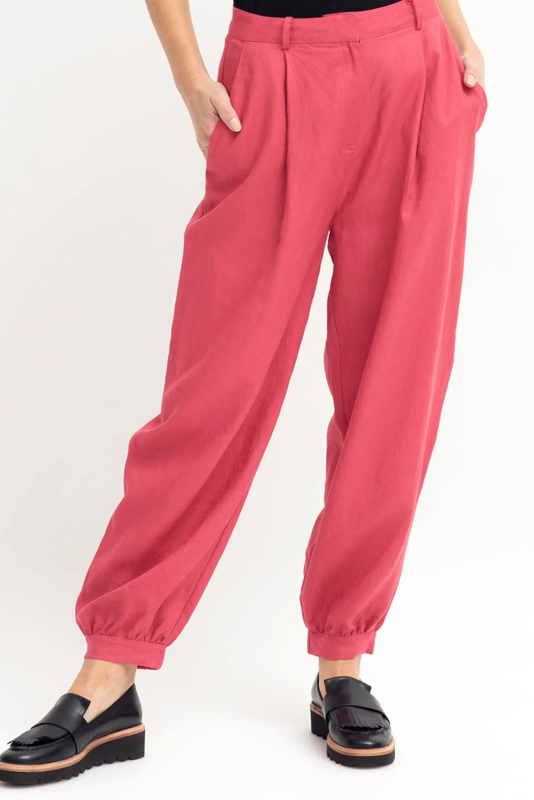 Taye Pant|ELK