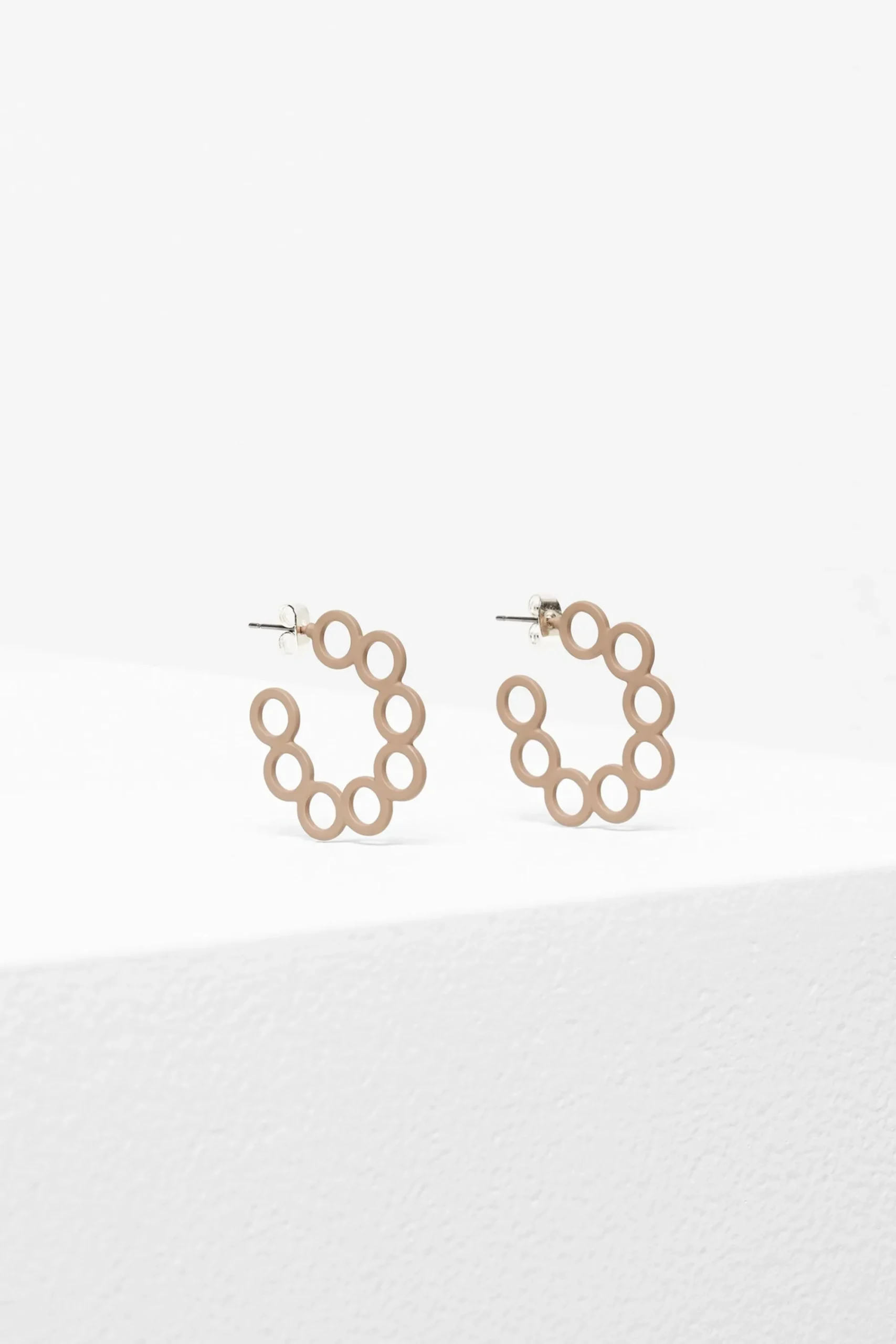 Tutra Earring|ELK Online